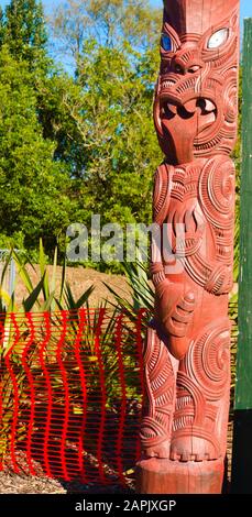 Maori-Kunstwerke in den Hamilton Gardens in Hamilton, Waikato, North Island, Neuseeland Stockfoto