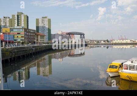 Blick auf La Boca und den Riachuelo in Buenos Aires, Argentinien Stockfoto