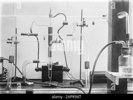 9x12 Testeinrichtung im Labor Datum: Undatierte Schlüsselwörter: Labors Stockfoto