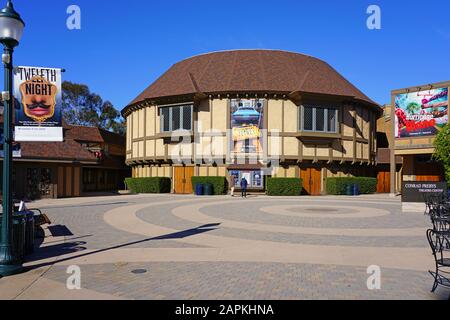 San DIEGO, CA -5. JANUAR 2020 - Blick auf das Old Globe Theatre im Balboa Park, San Diego, Kalifornien, Vereinigte Staaten. Stockfoto