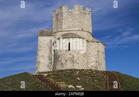 Low-Angle-Aufnahme der St. Nikolaus Kirche in Nin Kroatien Stockfoto