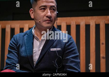 Barcelona, Spanien. Januar 2020. Rechtsanwalt, Aktivist und Journalist Jason Y.Ng hielt nach monatelangen Protesten und zivilem Ungehorsam im Zentrum für Zeitgenössische Kultur von Barcelona (CCCB) eine Pressekonferenz zur aktuellen Situation in Hongkong ab. Credit: Sopa Images Limited/Alamy Live News Stockfoto