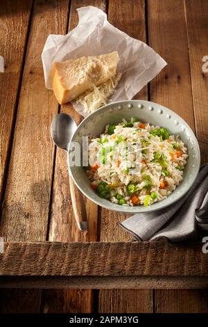 Italienischer Risi e bisi Reis mit Erbsen Stockfoto