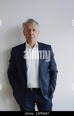 Porträt eines schweren senior Geschäftsmann Stockfoto