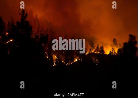 High Park Fire Roaring in Bergen über dem Poudre Park Stockfoto