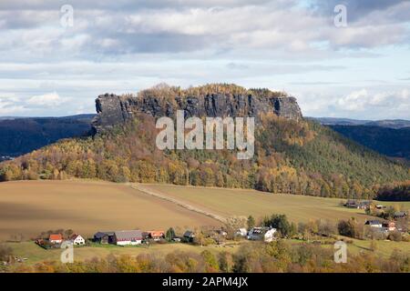 Deutschland, Sachsen, Nationalpark Sächsische Schweiz, Elbsandsteingebirge, Tafelberg, Lilienstein Stockfoto