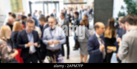 Abstrakte blured Foto von Geschäftsleuten Geselligkeit beim Bankett Mittagspause Pause an Business Beratungen, Konferenz oder Veranstaltung Stockfoto