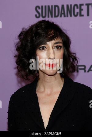 Park City, UT, USA. Januar 2020. Lana Wilson (Direktorin) bei Ankünfte für MISS AMERICANA Premiere auf dem Sundance Film Festival 2020, Eccles Center, Park City, UT 23. Januar 2020. Credit: Ja/Everett Collection/Alamy Live News Stockfoto