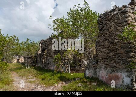 Alte Überreste der Exhacienda Real de Salinas, wo sie Salz herstellen. Bei Celestun im Bundesstaat Yucatan, Mexiko Stockfoto