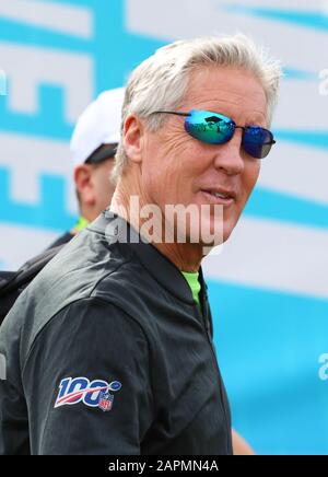 Kississimee, Florida, USA. Januar 2020. NFC-Cheftrainer der Seattle Seahawks Pete Carroll lächelt, als er am Donnerstag, 23. Januar 2020, in Kississimee, Florida zum NFC-Übungsfeld läuft. (Foto von IOS/ESPA-Images) Credit: European Sports Photographic Agency/Alamy Live News Stockfoto
