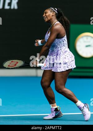 Melbourne, Australien. Januar 2020. Serena Williams aus den USA ist während ihres dritten Vorrundenspiels beim Tennisturnier 2020 Australian Open Grand Slam in Melbourne, Australien im Einsatz. Frank Molter/Alamy Live News Stockfoto