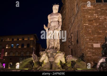 Neptun-/Fontana del Nettuno, Piazza della Signoria, Florenz, Italien. Stockfoto