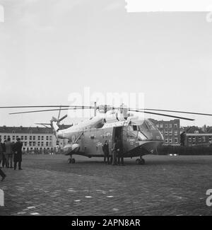 Erster Frachthubschrauber der Sabena am Heliport in Rotterdam Datum: 10. Mai 1965 Standort: Rotterdam, Zuid-Holland Schlüsselwörter: Helikopter-Institutionenname: Sabena Stockfoto