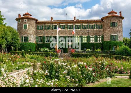 Schloss Chavaniac Lafayette, einheimisches Dorf Marquis de Lafayette, Département Haute-loiré, Region Auvergne Rhone Alpen, Frankreich, Europa Stockfoto