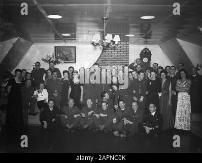 Party zugunsten der Hochzeit von Prinzessin Elizabeth Leutnant Van Stroeten Royal Navy Ecke Holland/Glasnegateif Datum: 21. November 1947 Ort: Ecke Holland Schlüsselwörter: Partys, Ehen, Royal Navy persönlicher Name: Elisabeth PRINZESSIN Stockfoto