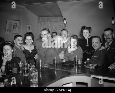 Party zugunsten der Hochzeit von Prinzessin Elisabeth Datum: 21. November 1947 Schlüsselwörter: Parteien, EHEN Personenname: Elisabeth PRINZESSIN Stockfoto