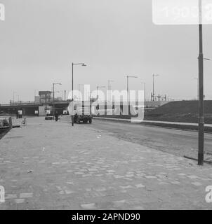 Neue Autobahn Rotterdam nach Schiedam Datum: 4. April 1966 Lage: Rotterdam, Schiedam Stichwörter: Autobahnen Stockfoto