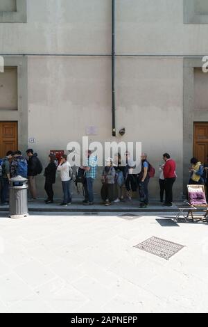 Schlange stehen in Florenz Stockfoto