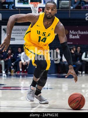 23. Januar 2020 Moraga CA, USA San Francisco Dons Guard Charles Minlend (14) fährt während des NCAA Men's Basketball Game zwischen San Francisco Dons und den Saint Mary's Gaels 48-58 verloren im McKeon Pavilion Moraga Calif. Thurman James/CSM zum Korb Stockfoto