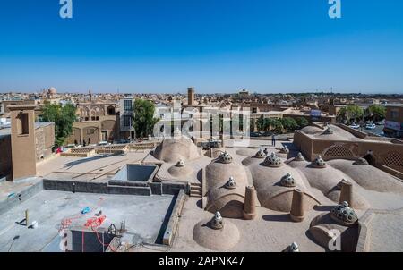 Kleinen Kuppeln des Daches des Sultan Amir Ahmad Bathhouse aus in Kashan, Hauptstadt von Kashan County von Iran Stockfoto