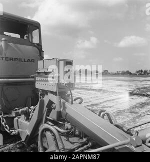 Werk, Maschinen, Land Datum: 14. Juni 1972 Standort: Alkmaar, Noord-Holland Schlüsselwörter: Boden, Maschinen, Name der Arbeitseinrichtung: Willnerploeg Stockfoto