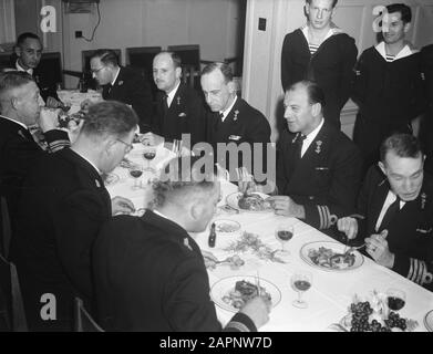 Marine-Trainingslager Voorschoten. Angelkommissar/Datum: 21. Juli 1948 Ort: Voorschoten, Zuid-Holland Stichwörter: Kommissar Stockfoto