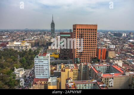 Skyline in Mexiko-Stadt, Luftbild der Stadt. Business City Mexiko Stockfoto