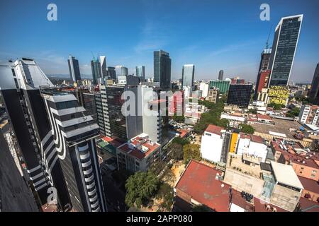 Paseo de La Reforma Platz - Mexiko-Stadt, Mexiko. Luftbild der Geschäfts- und modernen mexikanischen Stadt Stockfoto