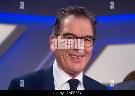 Köln, Deutschland. Januar 2020. Gerd MUELLER, Muller, Politiker, Bundesentwicklungsminister, Porträt, Porträt, Porträt, Einzelbild, Einzelmotiv, "Maischberger.die Woche", Talkshow, WDR/ARD, 22.01.2020. Weltweite Nutzung Credit: Dpa / Alamy Live News Stockfoto