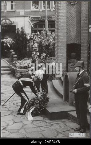 Serie 020-0131 t/m 020-0189: Staatsbesuch schwedischer König in den Niederlanden 25-4 t/m 27-4-1955 Datum: April 1955 Ort: Amsterdam, Noord-Holland Schlüsselwörter: Queens, Königshaus, Staatsbesuche persönlicher Name: Louise, Königin von Schweden, Oranjehof Stockfoto