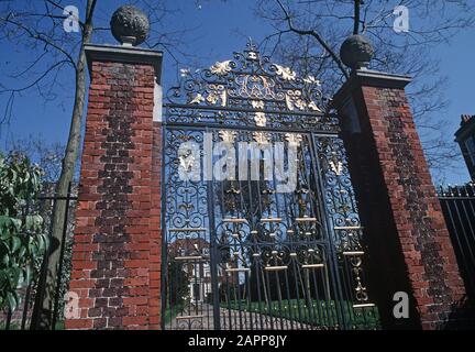 Tor zum Fenton House, 17THC Merchants House, Hampstead, North London, England, Großbritannien Stockfoto