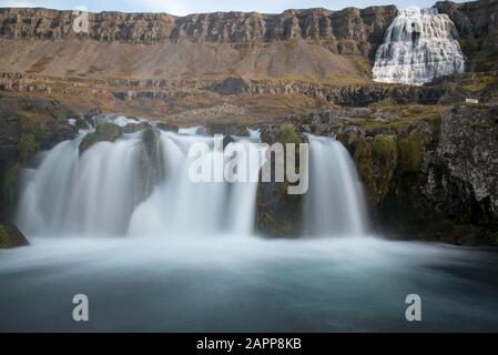 Der mächtige Dynjandi-Wasserfall in den Fjorden von Island Stockfoto