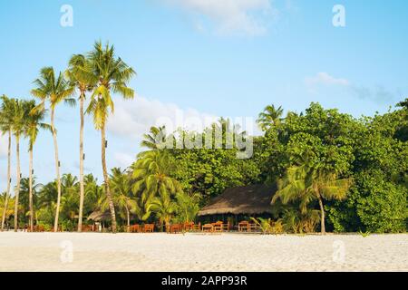 Outdoor-Café auf der Insel Kuredu, Republik Malediven Stockfoto