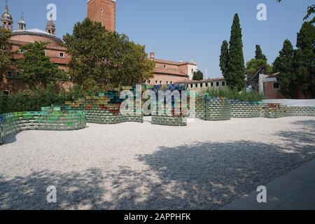 Die 10 Kapellen im Wald des Heiligen Stuhls auf der Architekturbiennale in Venedig 2018, San Giorgio Maggiore iland, San Marco Sestiere, Venedig, Veneto, i. Stockfoto