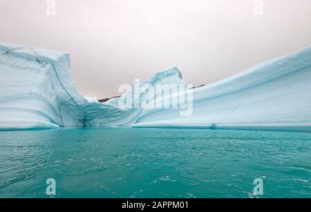 Eisberge im Scoresby-sund, Ostgrönland Stockfoto