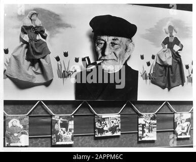 HIE [Holland in England]/Anefo London Serie [Ausstellung über die Niederlande in Glasgow] Anmerkung: Repronegativdatum: August 1942 Standort: Glasgow, Großbritannien Schlüsselwörter: Ausstellungen, Weltkrieg Stockfoto