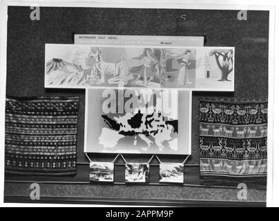 HIE [Holland in England]/Anefo London Serie [Ausstellung über die Niederlande in Glasgow] Anmerkung: Repronegativdatum: August 1942 Standort: Glasgow, Großbritannien Schlüsselwörter: Ausstellungen, Weltkrieg Stockfoto