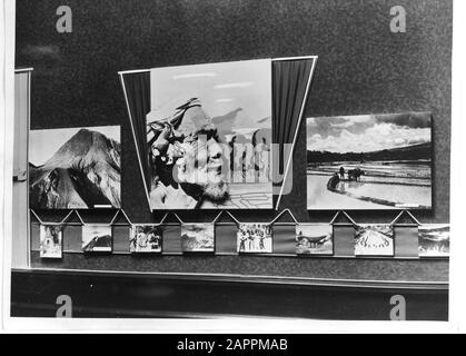 HIE [Holland in England]/Anefo London Serie [Ausstellung über die Niederlande in Glasgow] Anmerkung: Repronegativdatum: August 1942 Standort: Glasgow, Großbritannien Schlüsselwörter: Ausstellungen, Weltkrieg Stockfoto