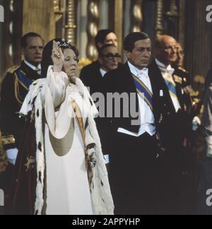 Thronwechsel 30. April: Während der Eidesablegung in der Nieuwe Kerk; Abschlussdatum: Oktober 1980 Schlagwörter: Thronwechsel, Eide persönlicher Name: Beatrix, Prinzessin Stockfoto