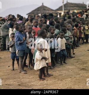 Zaire (früher Belgisch-Kongo); Bevölkerung Zaire Datum: 16. August 1973 Ort: Belgisch-Kongo, Zaire Stockfoto