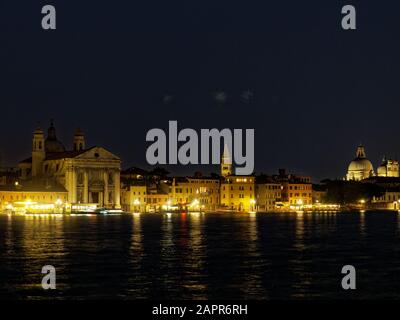 Chiesa dei Gesuati, Le Zattere bei Nacht, Venedig, Venetien, Italien Stockfoto