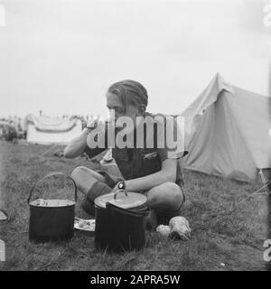 Boy Scout Meeting Palmpases Datum: 13. April 1946 Schlüsselwörter: Meetings, Pfadfinder Stockfoto