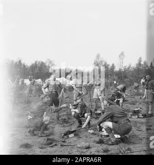 Boy Scout Meeting Palmpases Datum: 13. April 1946 Schlüsselwörter: Meetings, Pfadfinder Stockfoto