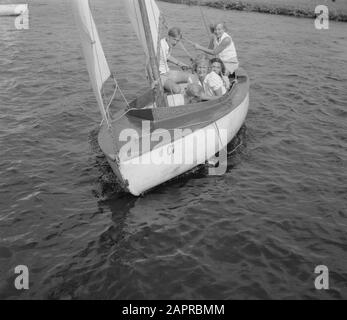 VCJC Vinkeveen Anmerkung: Freie christliche Jugend Zentrale VCJC Datum: 9. August 1950 Ort: Vinkeveen Schlüsselwörter: Camps Stockfoto