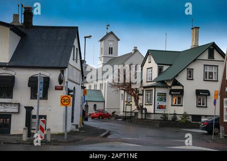 Die Domkirkja Kirche ist die zentrale Lutherkirche in Reykjavik, Island Stockfoto