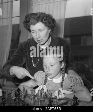 Fenny Heemskerk (Champion Frauenschach) mit Tochter; Stockfoto