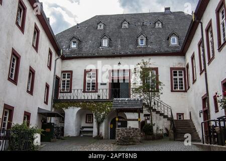 Burg Bilstein als Jugendherberge Stockfoto