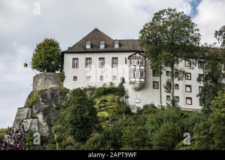 Burg Bilstein als Jugendherberge Stockfoto