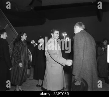 Schah von Persien am Flughafen Schiphol Schah von Persien auf Schiphol mit Schwester Datum: 31. Dezember 1949 Ort: Schiphol Schlüsselwörter: Staatsoberhäupter, Flughäfen Personenname: Mohammed Reza Pahlavi (shah Iran) Institutionenname: Schiphol Stockfoto