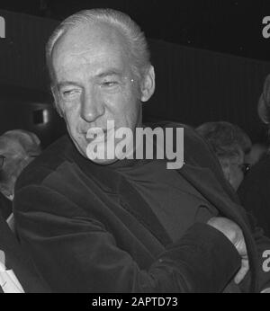 Mitgliederversammlung DER VPRO im Congressgebouw den Haag Frans de Smit (links) und Gijs Stapershoef Datum: 14. Dezember 1968 Ort: Den Haag, Zuid-Holland Schlüsselwörter: Mitgliederversammlungen persönlicher Name: Gijs Stapershoef Institutionenname: Congressgebouw, VPRO Stockfoto